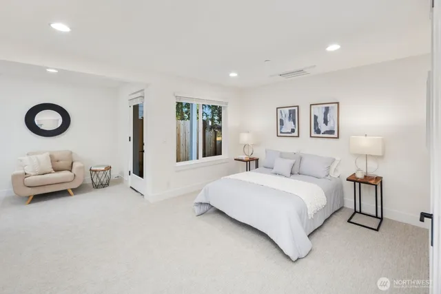 $1,050,000 | 20 160th Place Southeast, Bothell, WA 98012