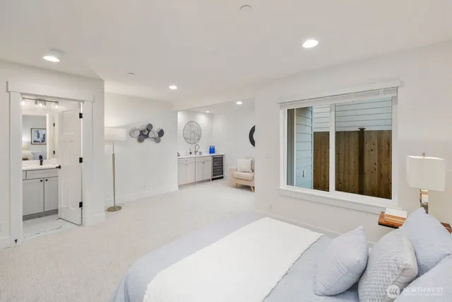 $1,050,000 | 20 160th Place Southeast, Bothell, WA 98012