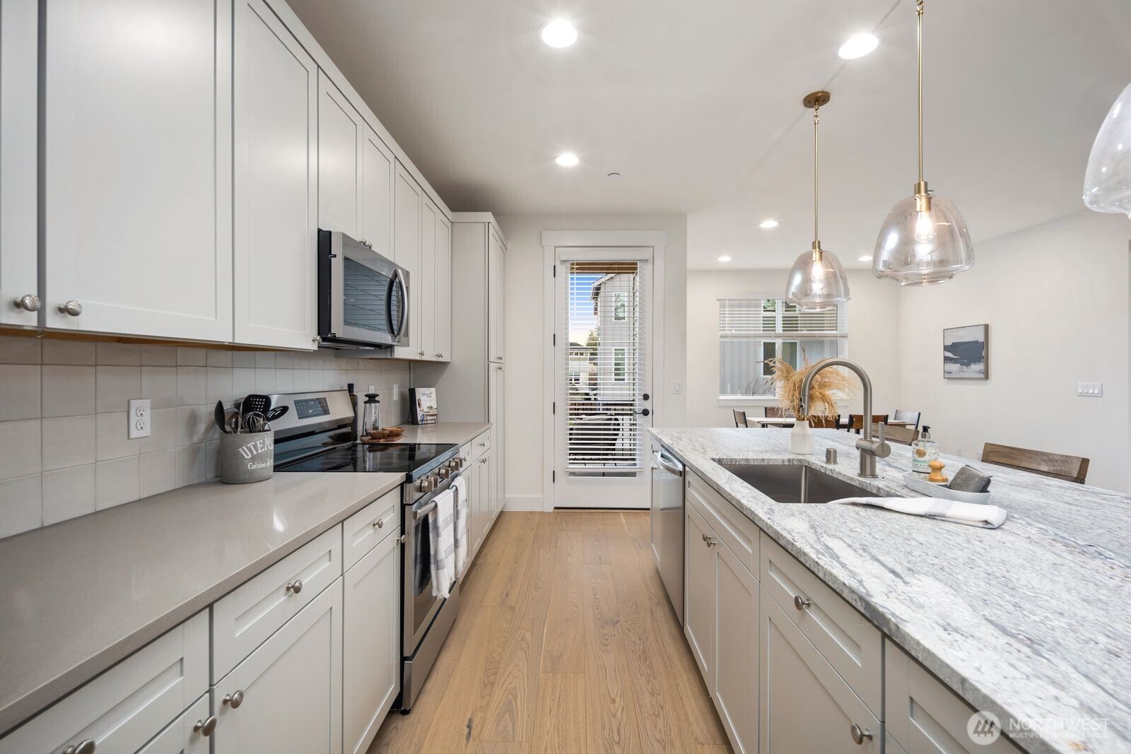 20 160th Place Southeast Bothell, WA 98012 - Photo 5 of 39