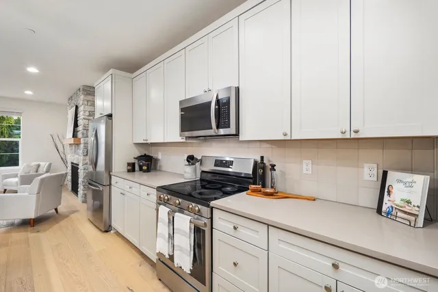 $1,050,000 | 20 160th Place Southeast, Bothell, WA 98012