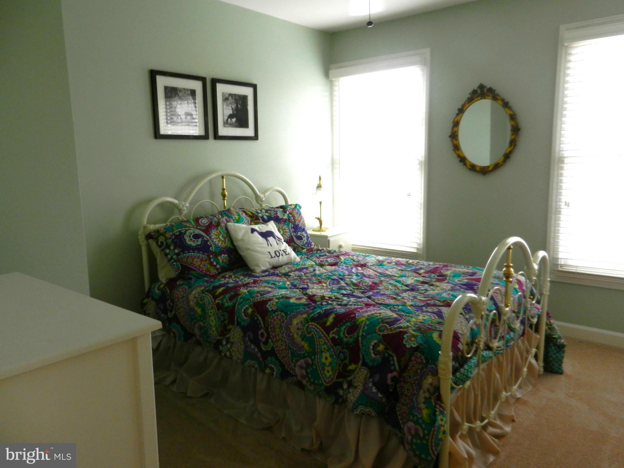 6366 Lee Forest Path Centreville, VA 20120 - Photo 27 of 30 Bedroom