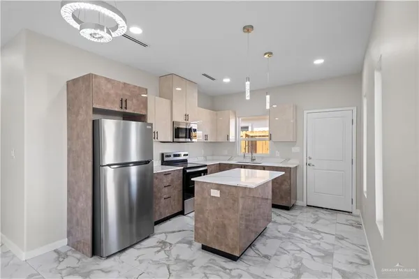 $1,250 | 501 North Onyx Avenue, Unit 1, Edinburg, TX 78541