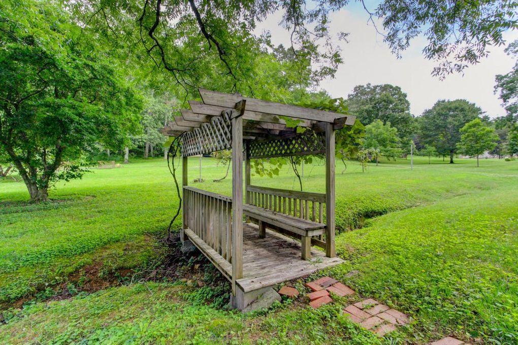 405 Raccoon Valley Road Powell, TN 37849 - Photo 22 of 27 ef69b2ec7a92419c73ee64940c517eafl-m22xd-