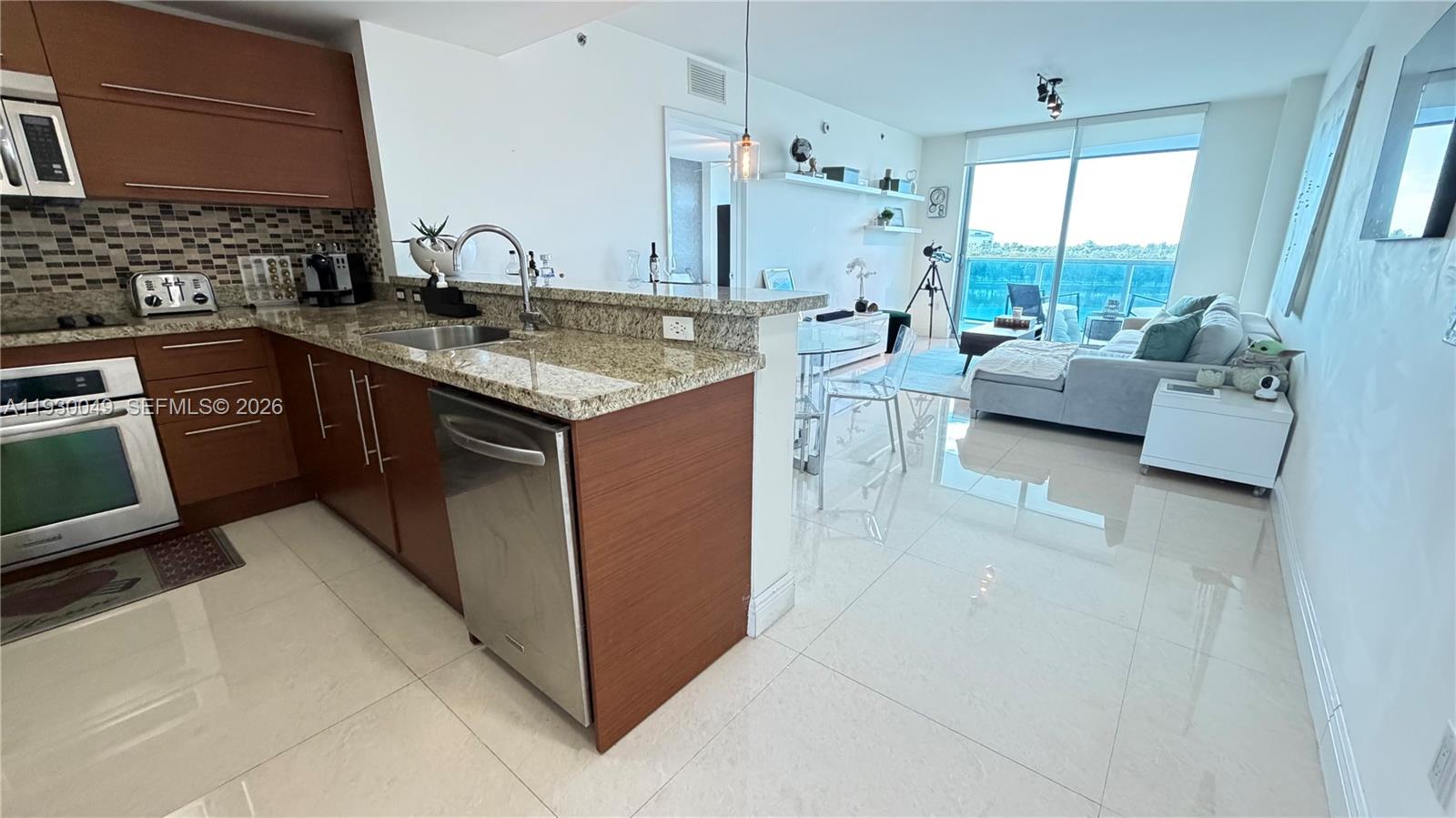 2641 North Flamingo Road, Unit 605N Sunrise, FL 33323 - Photo 2 of 50