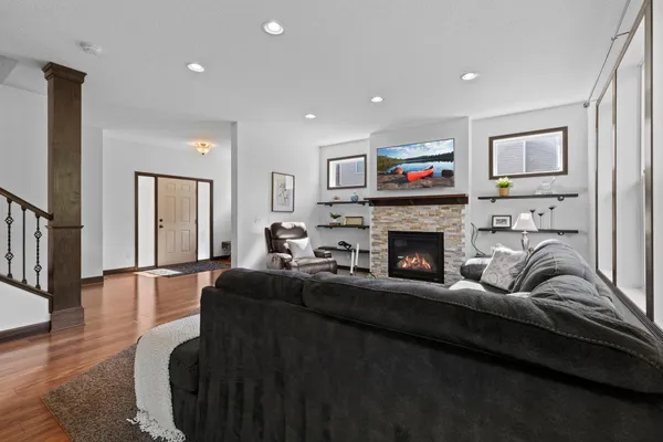 $465,000 | 21340 Hytrail Circle, Lakeville, MN 55044