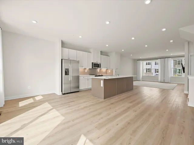 $735,000 | 7840 Blackbriar Way, Laurel, MD 20723