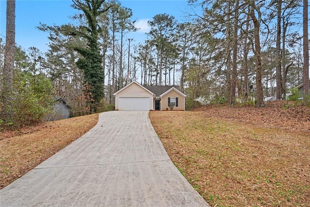 85 Homestead Place Rex, GA 30273 - Photo 2 of 17