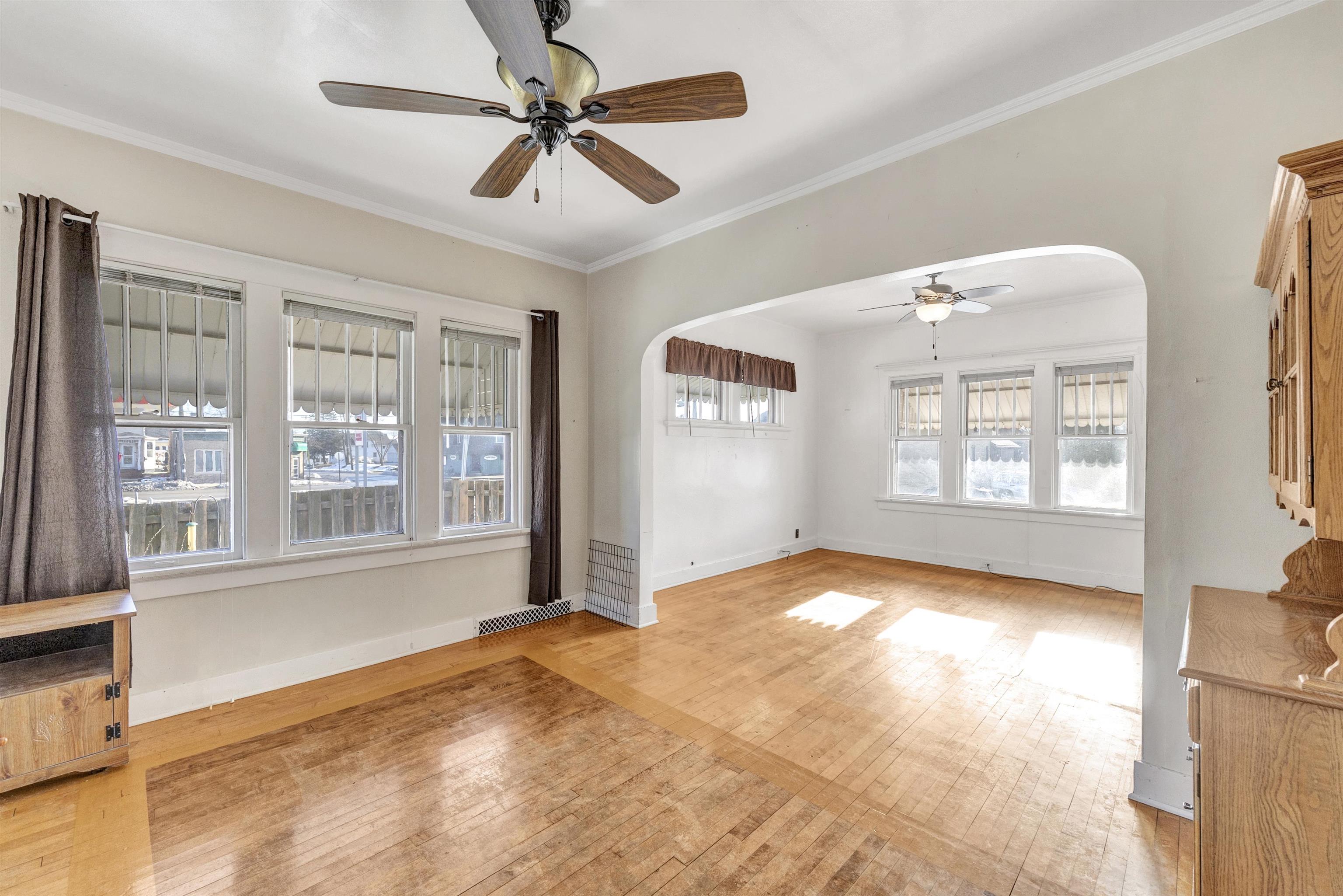 1012 Green Street Manitowoc, WI 54220 - Photo 7 of 22