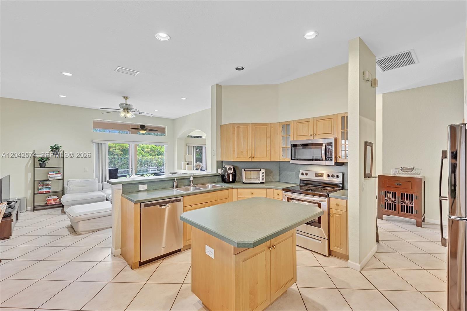 3711 Falcon Ridge Circle Weston, FL 33331 - Photo 21 of 66