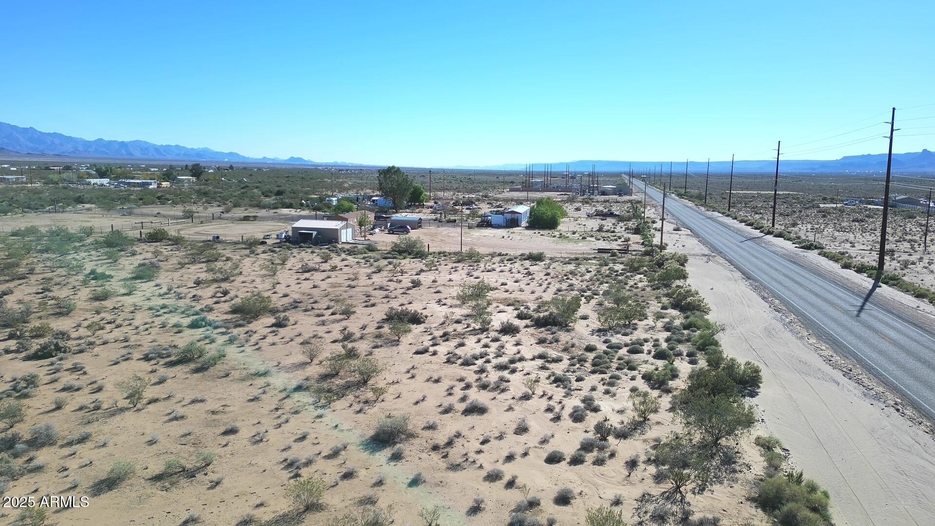 1152 Colorado Road Golden Valley, AZ 86413 - Photo 11 of 47 a view of a pathway with a yard
