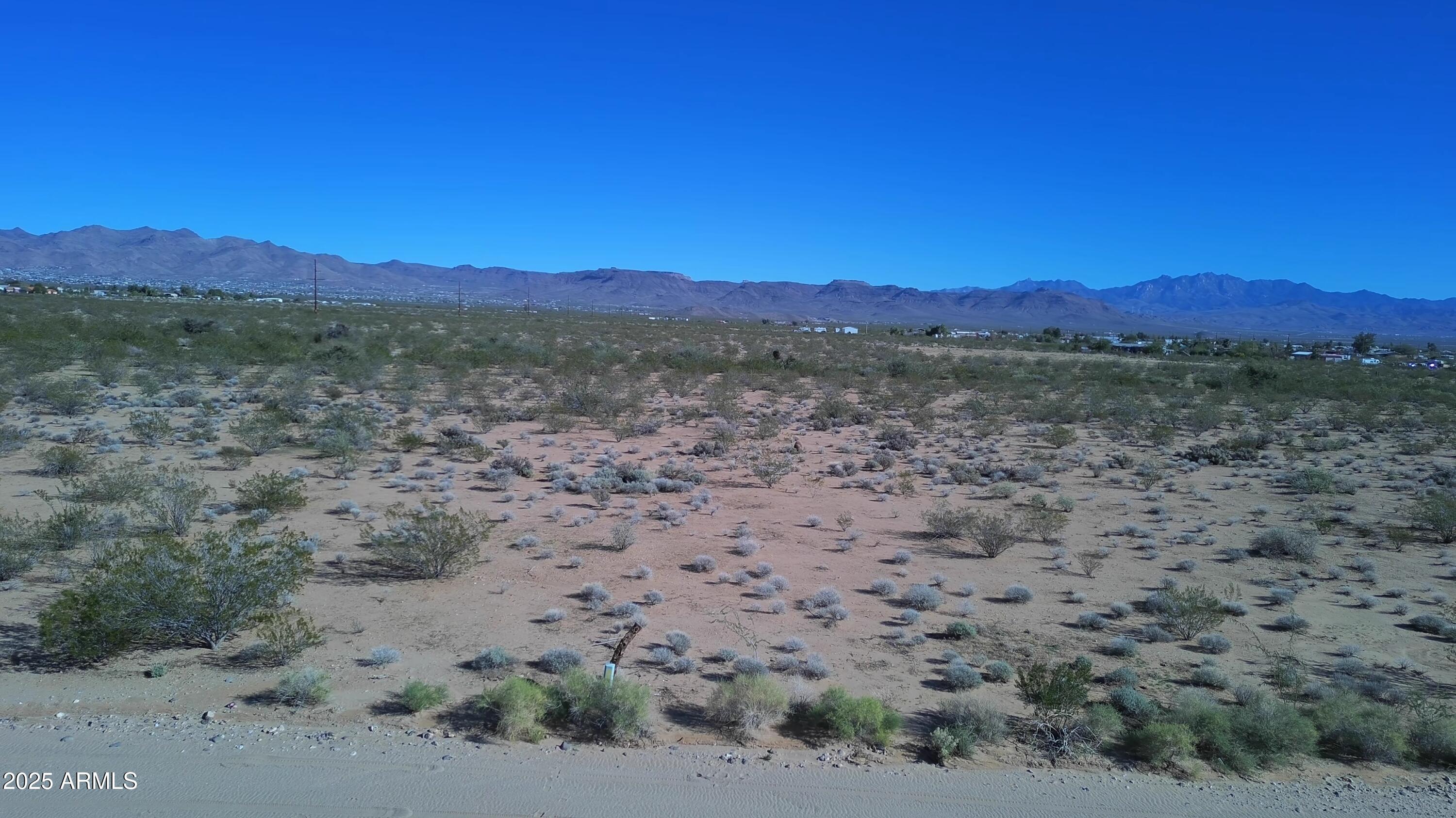 1152 Colorado Road Golden Valley, AZ 86413 - Photo 24 of 47