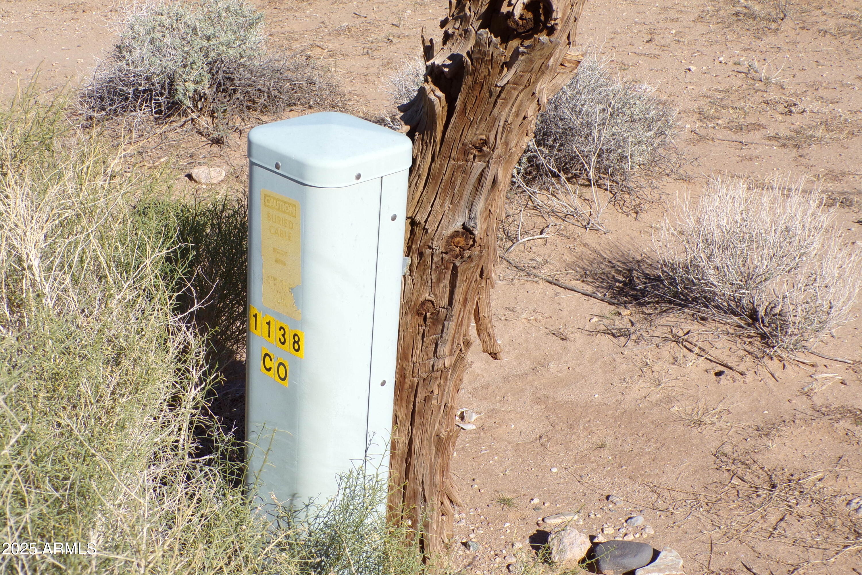 1152 Colorado Road Golden Valley, AZ 86413 - Photo 3 of 47 a bathroom with a toilet and shower