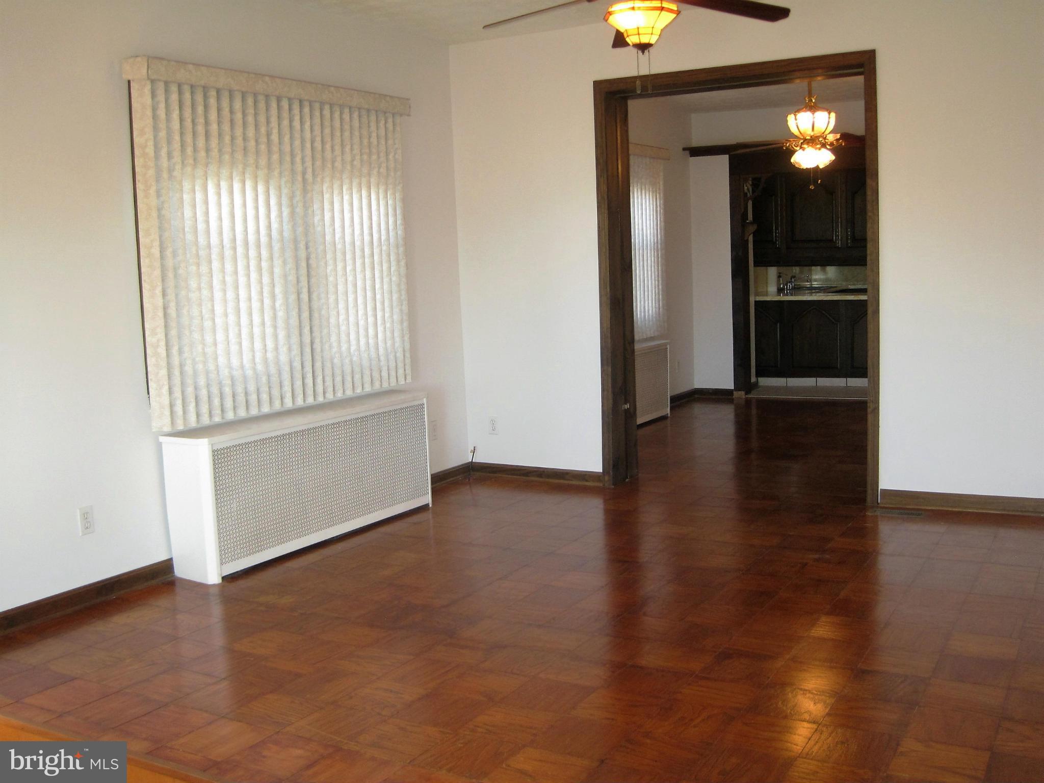 7222 Bay Front Road Baltimore, MD 21219 - Photo 3 of 30 Dining Room