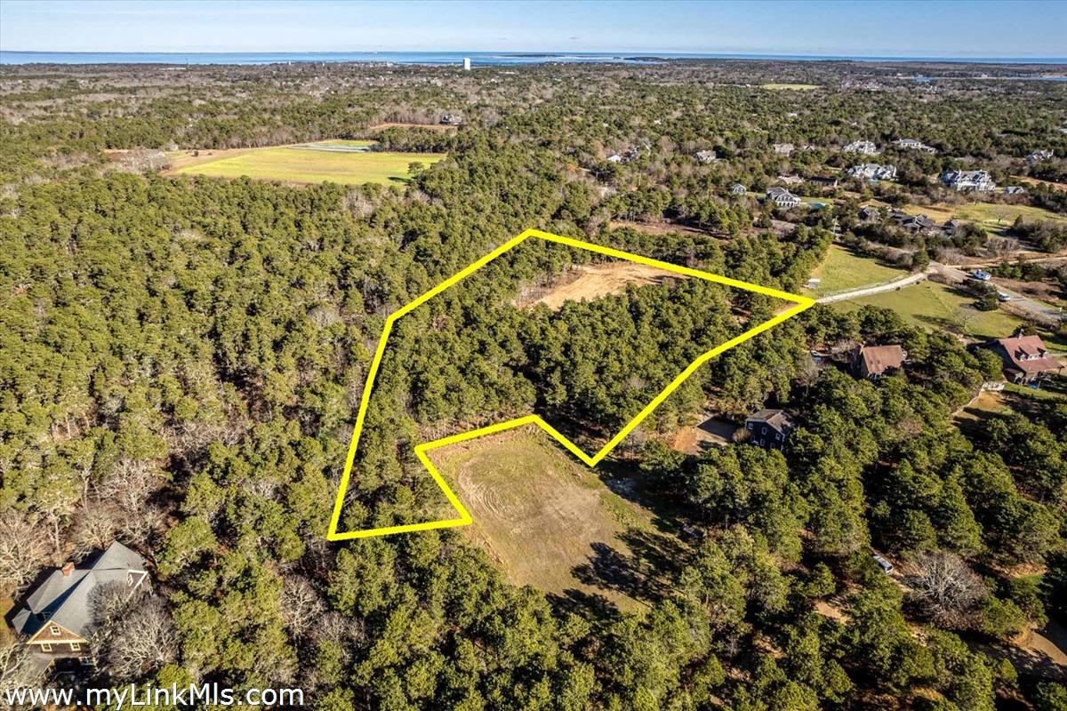 9 Turkeyland Cove Road Edgartown, MA 02539 - Photo 3 of 7 Gallery Image 3