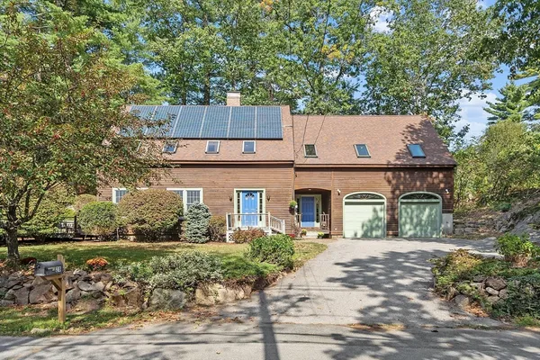 $1,015,000 | 28 Foster Street, Beverly, MA 01915
