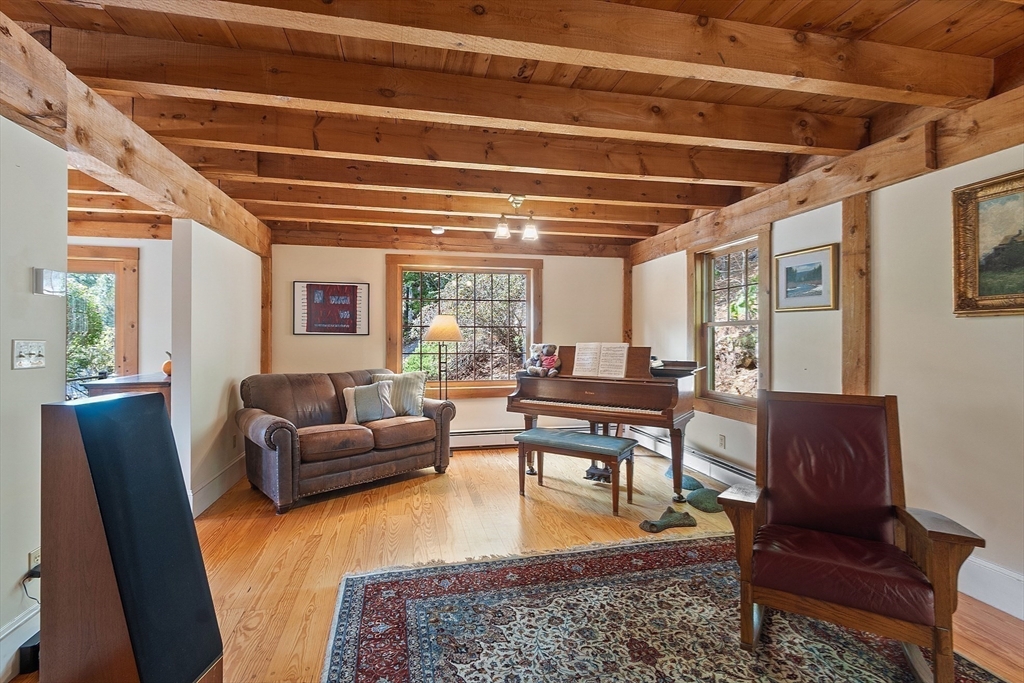 28 Foster Street Beverly, MA 01915 - Photo 18 of 41