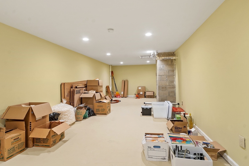 28 Foster Street Beverly, MA 01915 - Photo 36 of 41