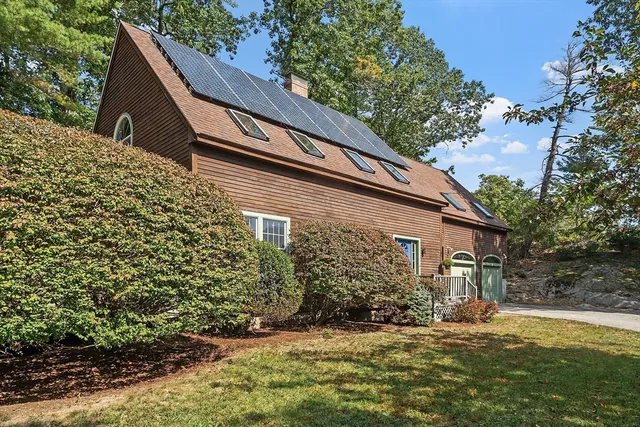 $1,050,000 | 28 Foster Street, Beverly, MA 01915