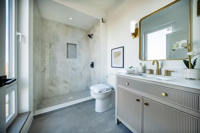 $799,999 | 66 Mcgrath, Unit 207, Quincy, MA 02169