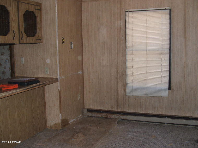 38 Amos Bushkill, PA 18324 - Photo 4 of 7