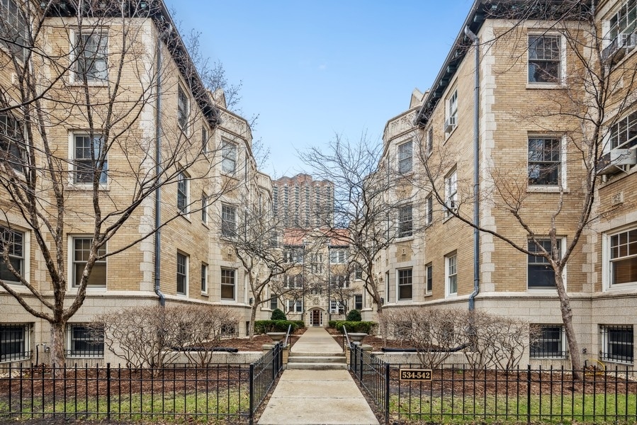534 West Brompton Avenue, Unit 3N Chicago, IL 60657 - Photo 1 of 19 a view of a white building with large windows