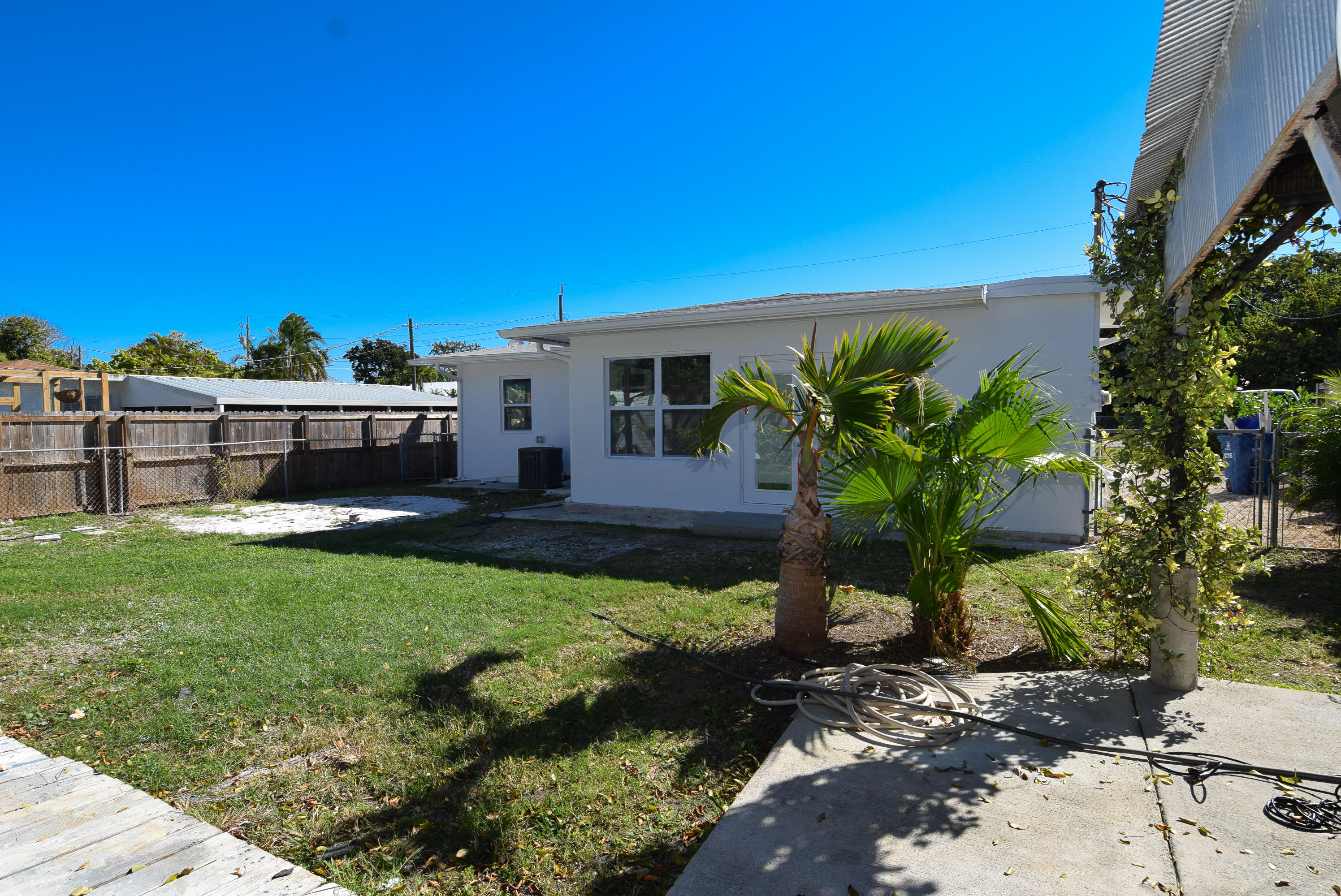 235 2nd Road Key Largo, FL 33037 - Photo 25 of 35 25