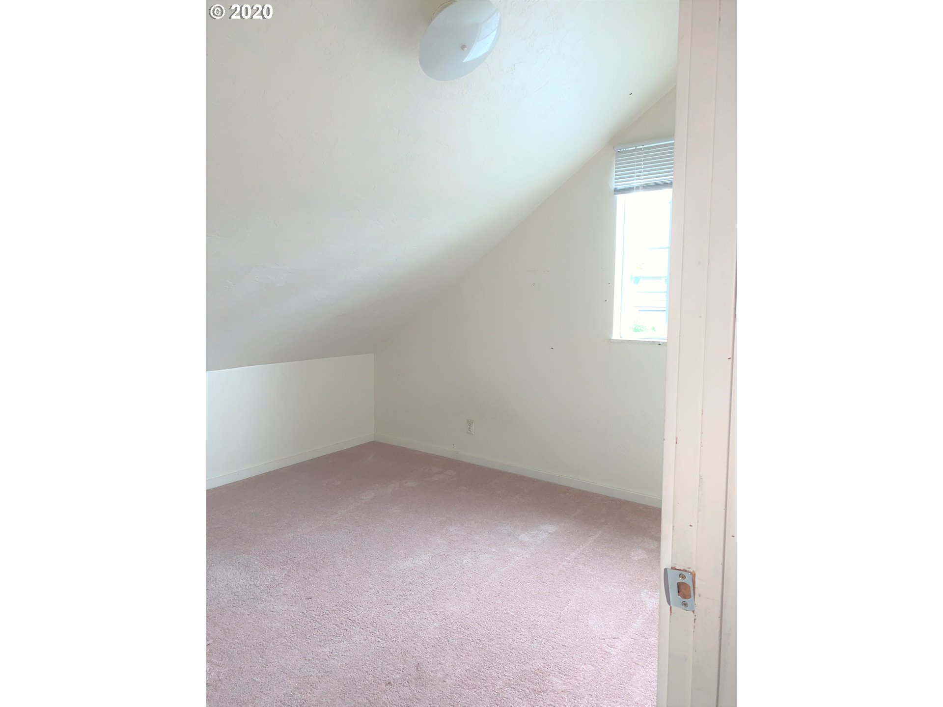 1601 Rainbow Drive Springfield, OR 97477 - Photo 21 of 23 Gallery Image 21