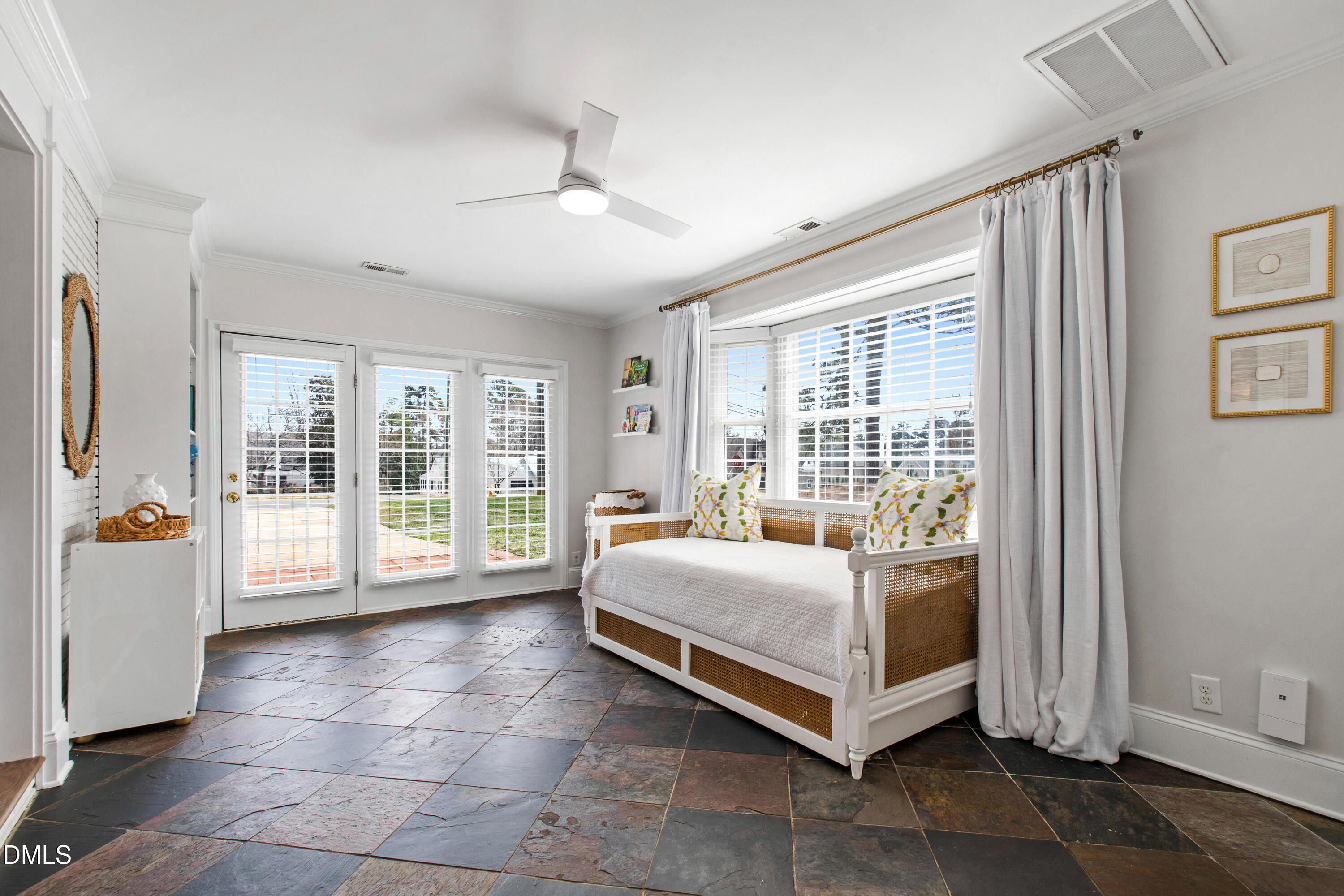 2139 Ridge Road Raleigh, NC 27607 - Photo 27 of 61