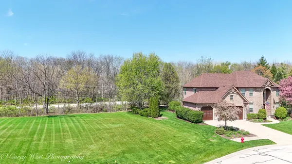 $59,900 | 625 Sheffield Circle, Sugar Grove, IL 60554