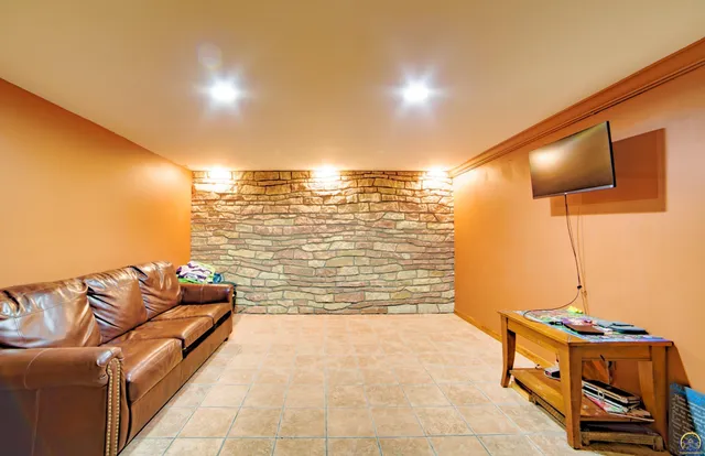 $415,000 | 300 Durink Street, St. Marys, KS 66536