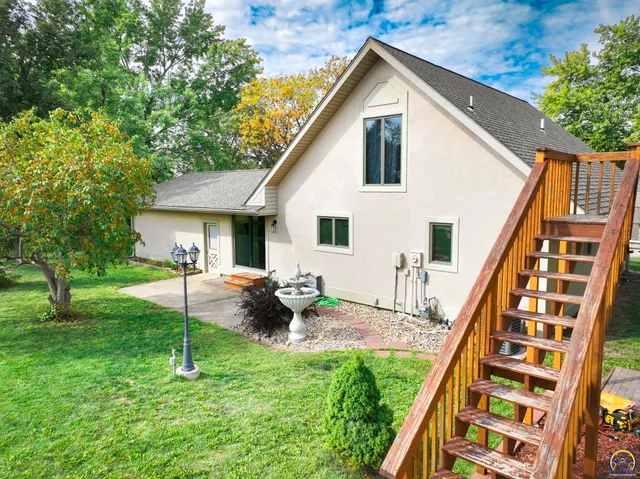 $415,000 | 300 Durink Street, St. Marys, KS 66536