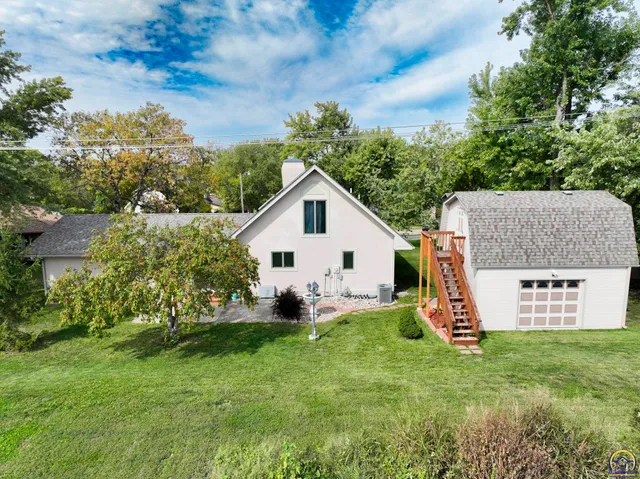 $415,000 | 300 Durink Street, St. Marys, KS 66536