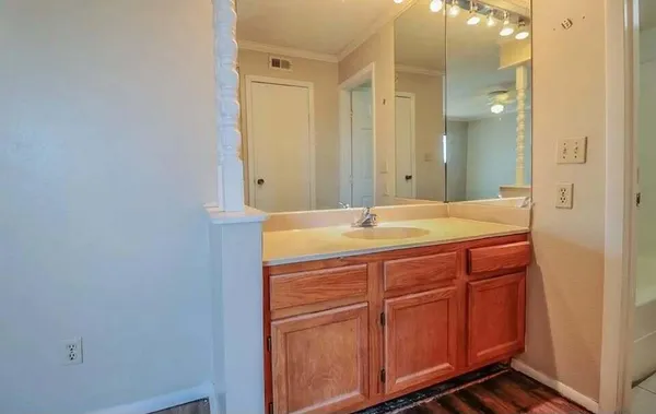 $800 | 7410 Avenue X, Lubbock, TX 79423