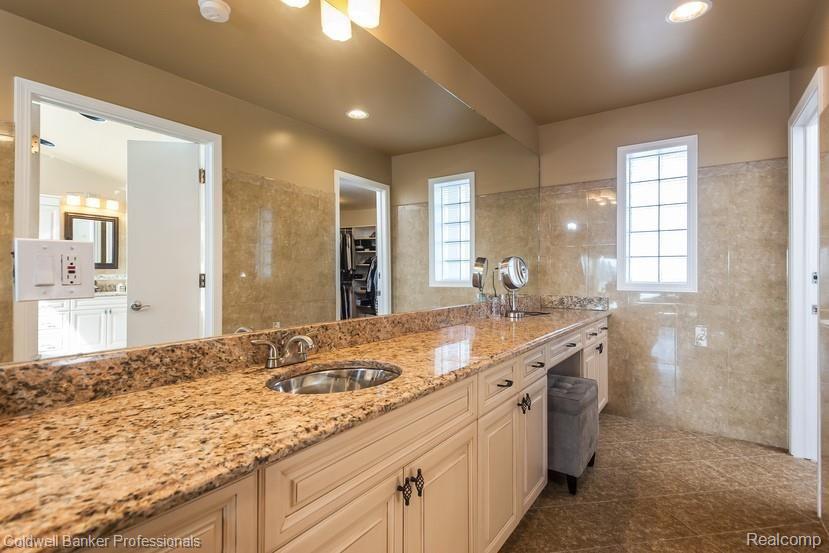 5801 Brewster Road Rochester, MI 48306 - Photo 13 of 30 Brewster Master Vanity.jpg