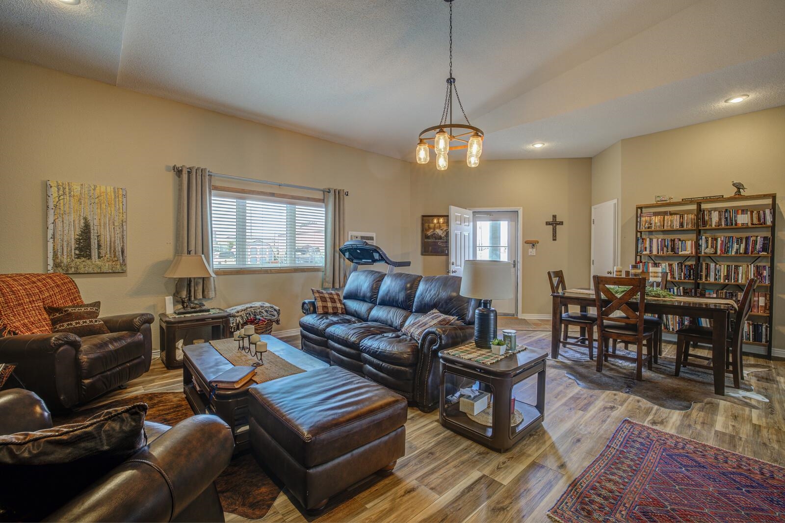 3335 Plateau Street Casper, WY 82601 - Photo 10 of 43