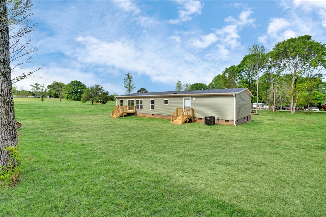 2047 Flat Rock Road Anderson, SC 29624 - Photo 45 of 48 Gallery Image 45