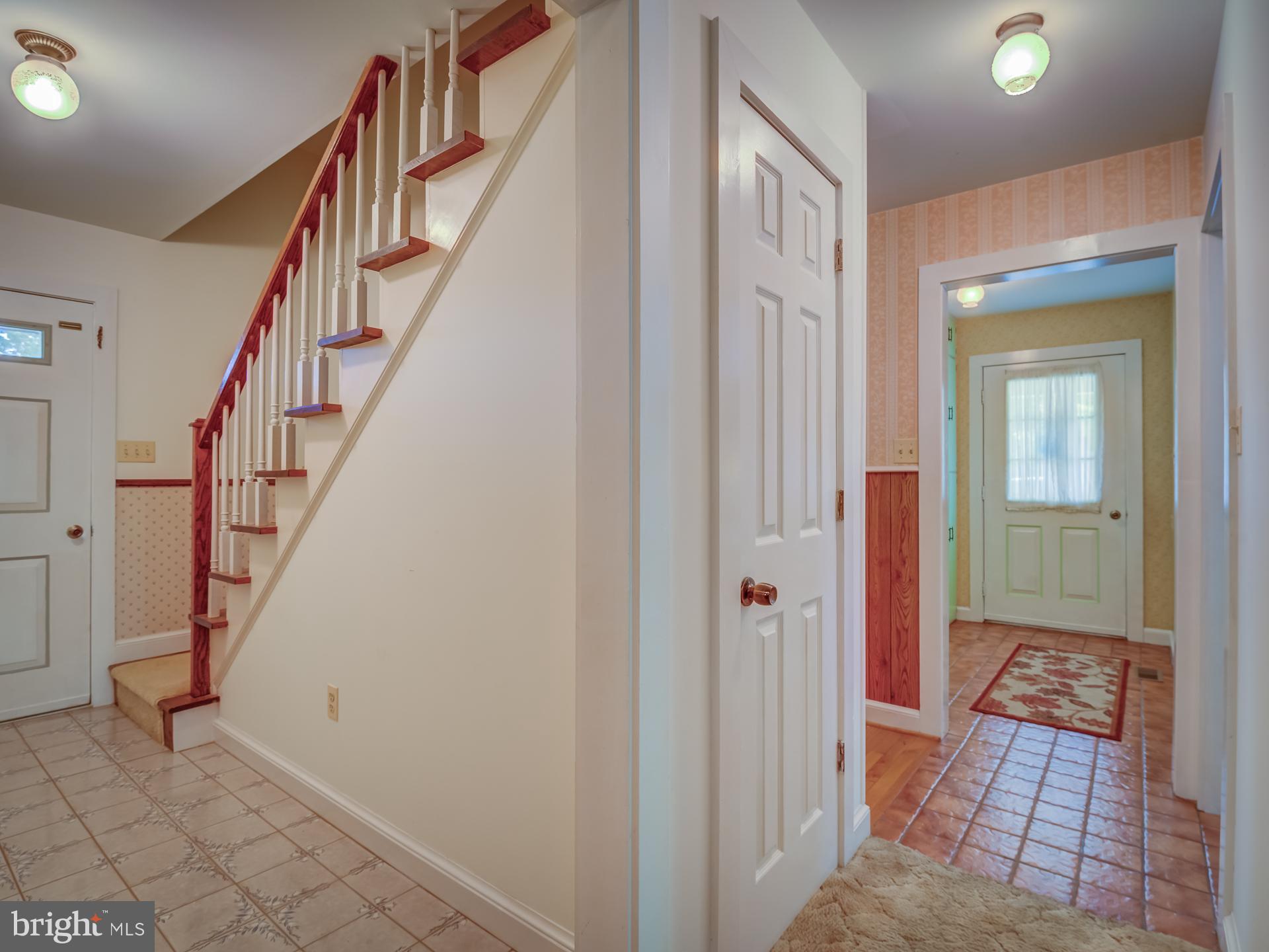 12346 Elk Run Road Midland, VA 22728 - Photo 13 of 61 Foyer, Hallway View and Mud Room View
