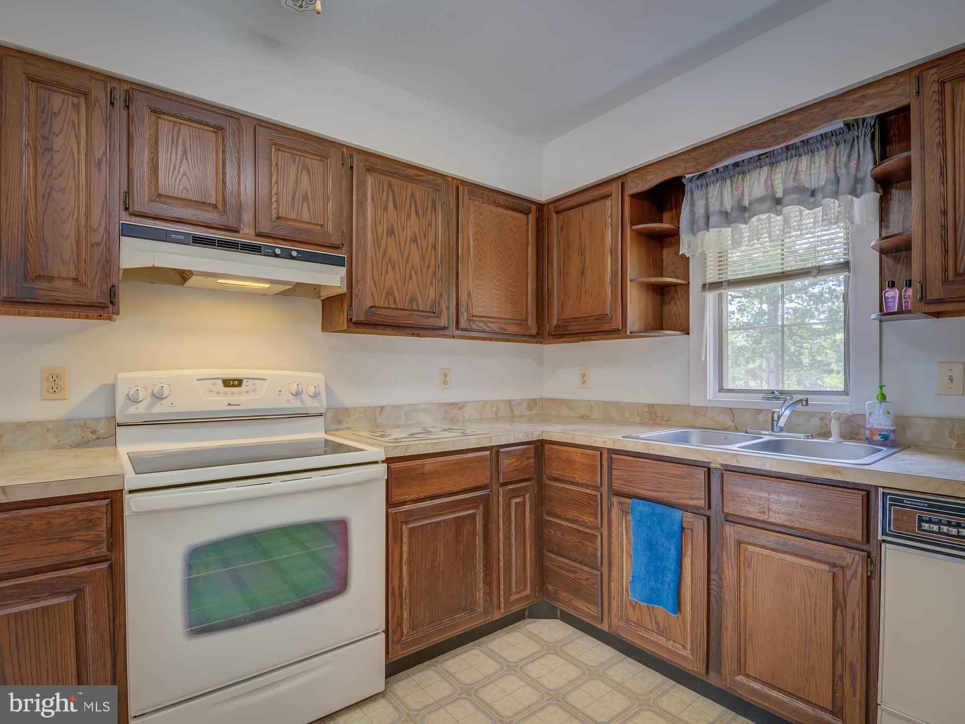 12346 Elk Run Road Midland, VA 22728 - Photo 17 of 61 Kitchen