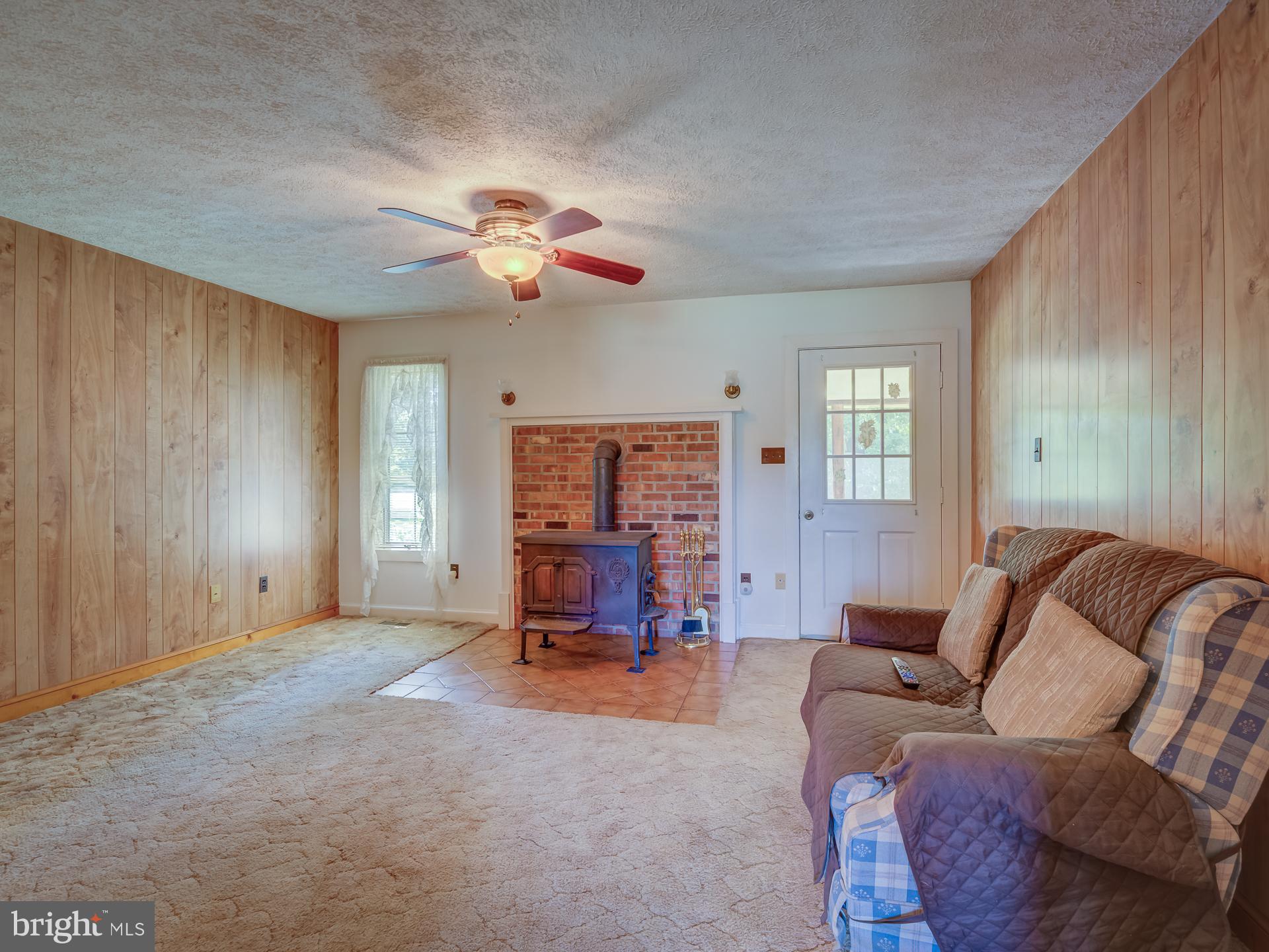 12346 Elk Run Road Midland, VA 22728 - Photo 26 of 61 Family Room