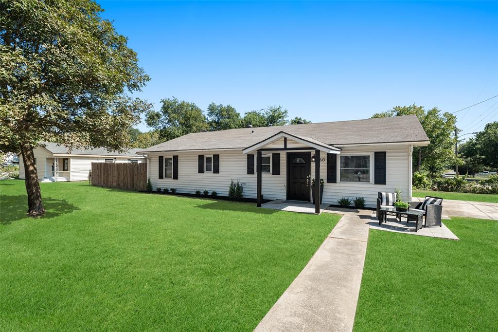 400 Denton Street Howe, TX 75459 - Photo 2 of 34 Large front yard.