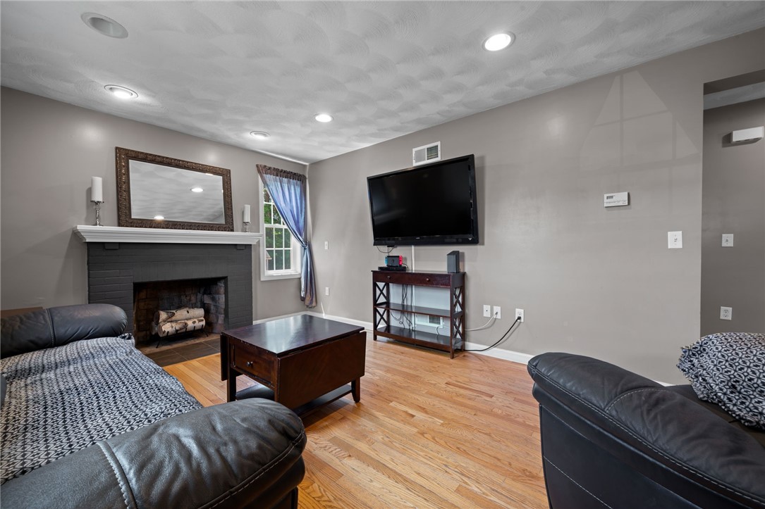 10 Reservoir Road Coventry, RI 02816 - Photo 16 of 37 Gallery Image 16