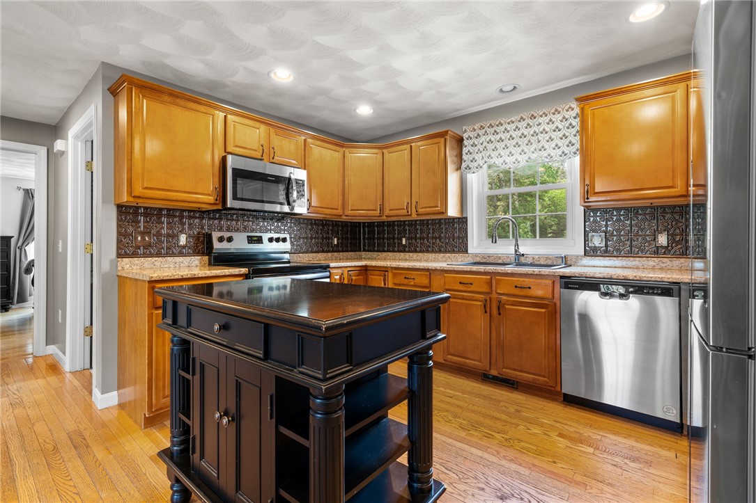 10 Reservoir Road Coventry, RI 02816 - Photo 8 of 37 Gallery Image 8