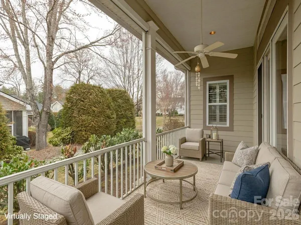 $599,000 | 132 Towne Pl Drive, Hendersonville, NC 28792