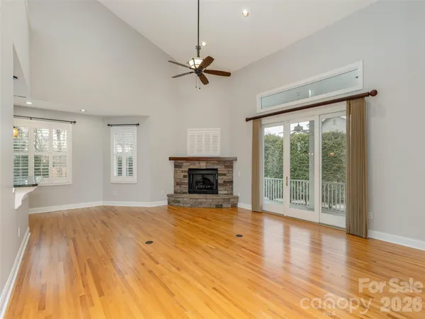 $599,000 | 132 Towne Pl Drive, Hendersonville, NC 28792