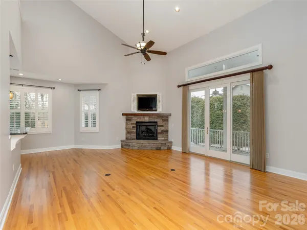 $599,000 | 132 Towne Pl Drive, Hendersonville, NC 28792
