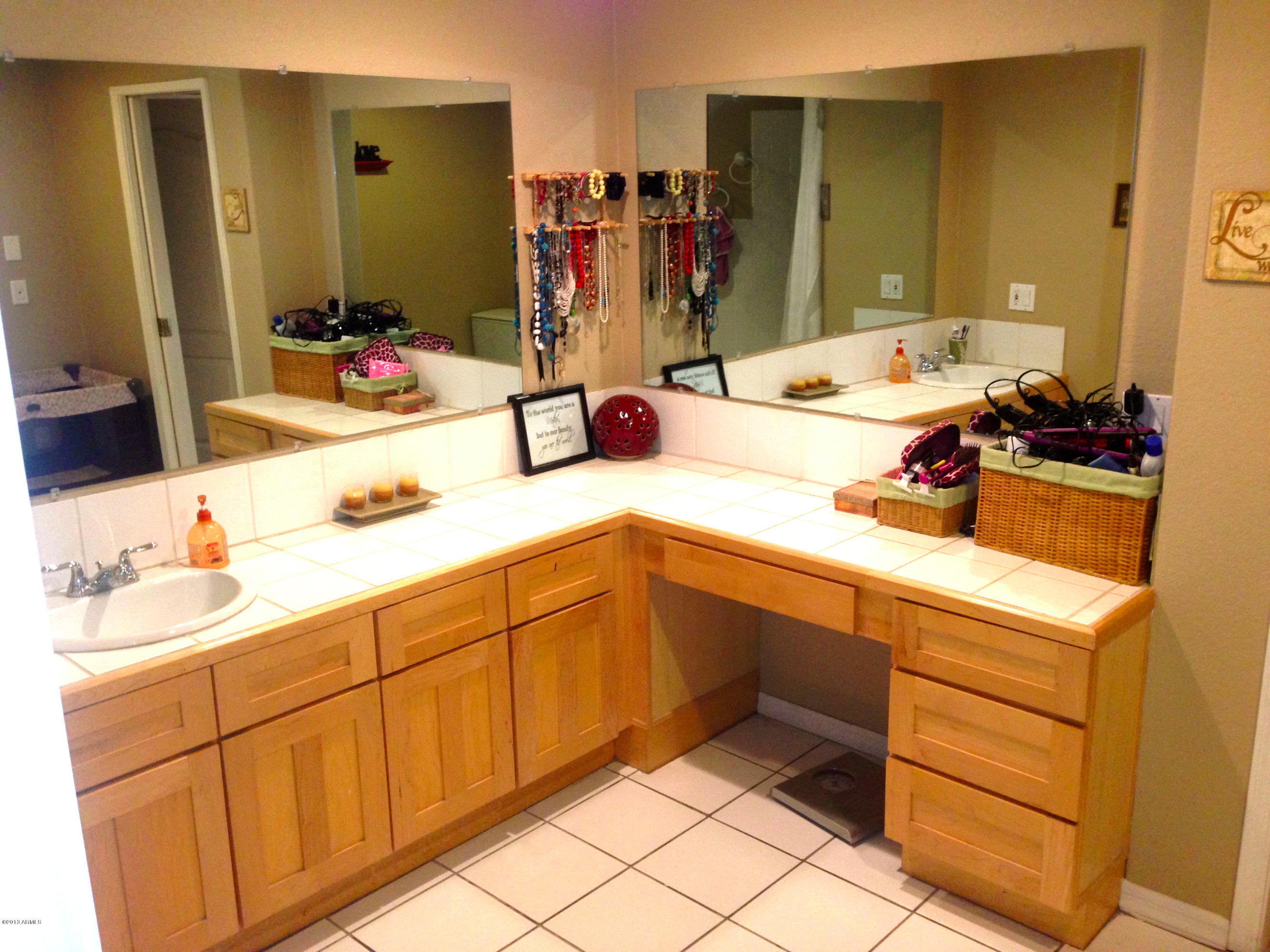 5808 West Hearn Road Glendale, AZ 85306 - Photo 7 of 8 Master Bathroom