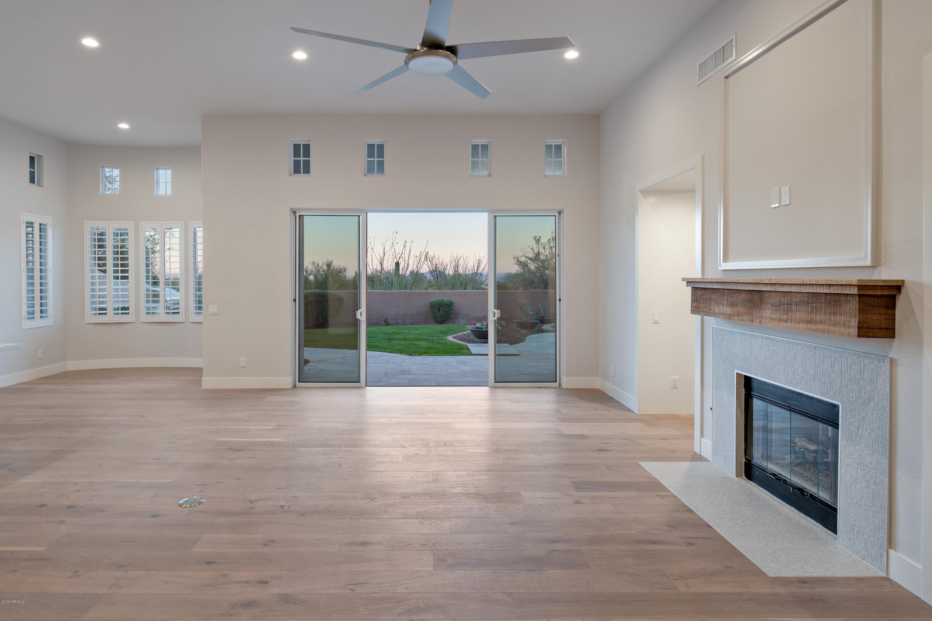 9255 East Mountain Spring Road Scottsdale, AZ 85255 - Photo 4 of 18 Living Room
