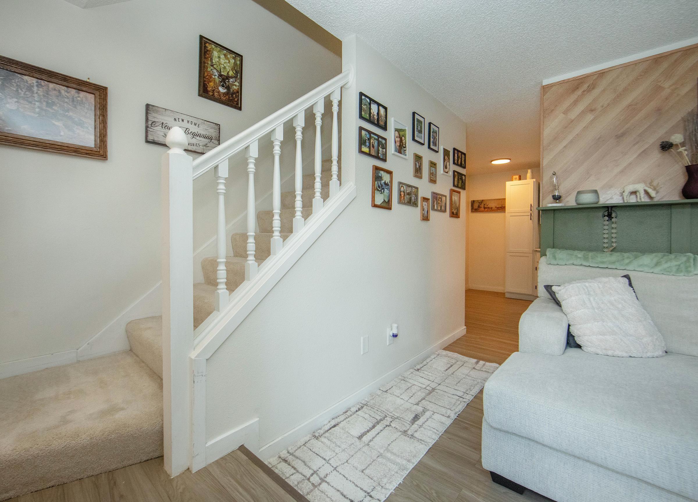 2330 Dusty Road Waterloo, IA 50701 - Photo 6 of 29 Gallery Image 6