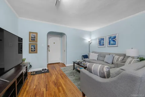 $319,000 | 58 Grace Avenue, Unit 1G, Great Neck, NY 11021
