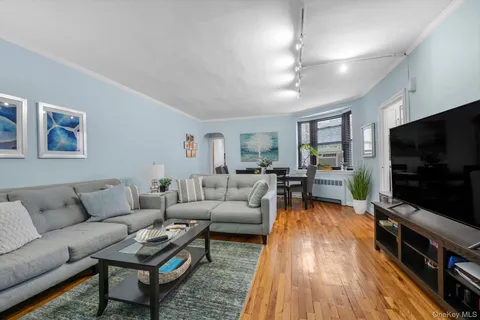 $319,000 | 58 Grace Avenue, Unit 1G, Great Neck, NY 11021